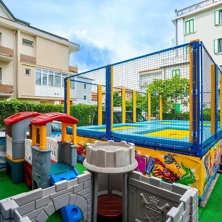 בלריה-איגאה מרינה Hotel Gambrinus - Valentini Family Village מראה חיצוני תמונה