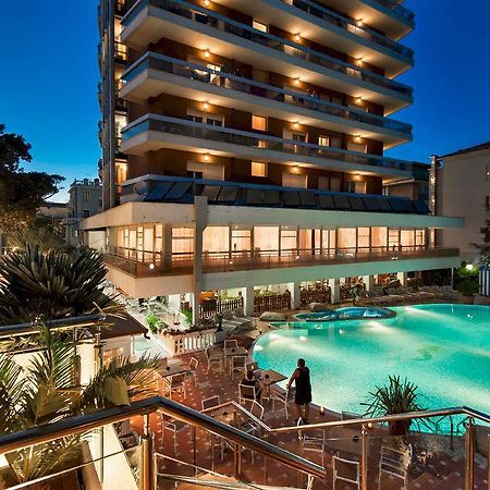 בלריה-איגאה מרינה Hotel Gambrinus - Valentini Family Village מראה חיצוני תמונה