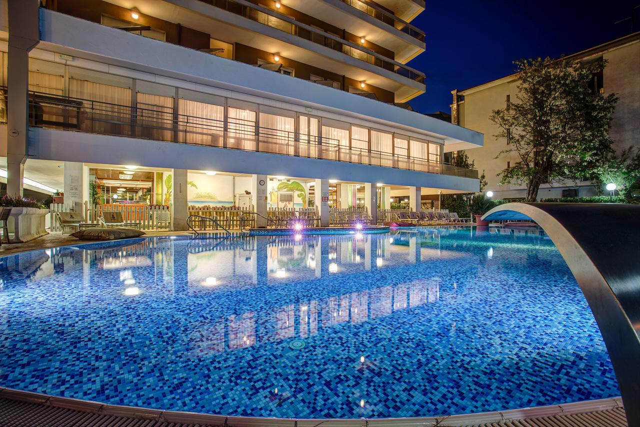 בלריה-איגאה מרינה Hotel Gambrinus - Valentini Family Village מראה חיצוני תמונה